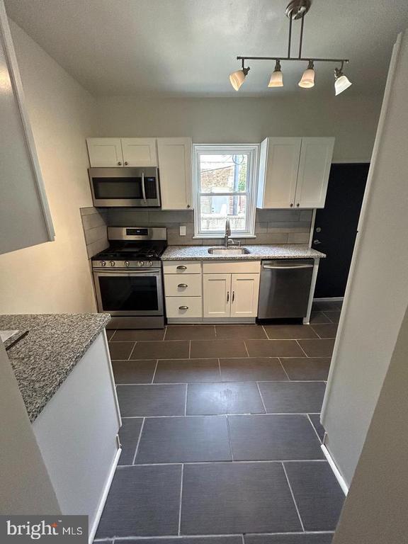 Foto del edificio - 2637 Latona St