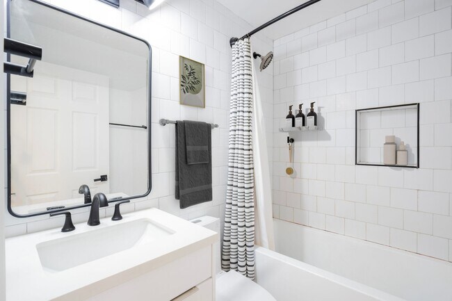 Foto del edificio - 5716 Lexington Ave