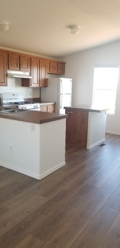 Building Photo - 15120 W Jalisco Rd