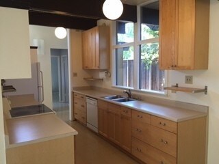 Building Photo - 2565 San Carlos Dr