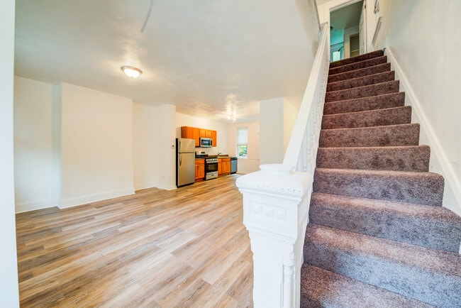 Photo - Available JUNE 2026 - Spacious 2 Bedroom Home in Mt. Washington!