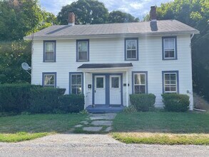 Building Photo - 25 Thompson St