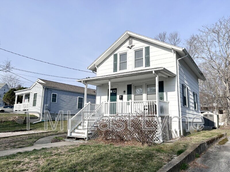 Primary Photo - 26 Crescent St