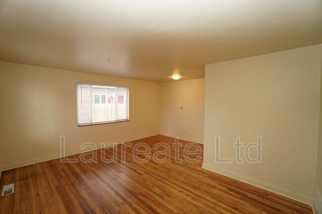 Foto del edificio - 2534 Niagara St