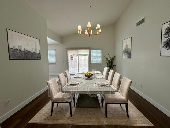 Foto del edificio - 13524 Auburn Ct