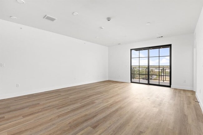 Foto del edificio - 4315 S Congress Ave