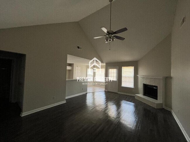 Building Photo - 6982 Luxor Ln