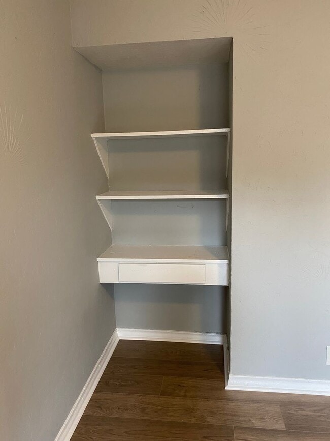 Building Photo - 3831 Dismount St