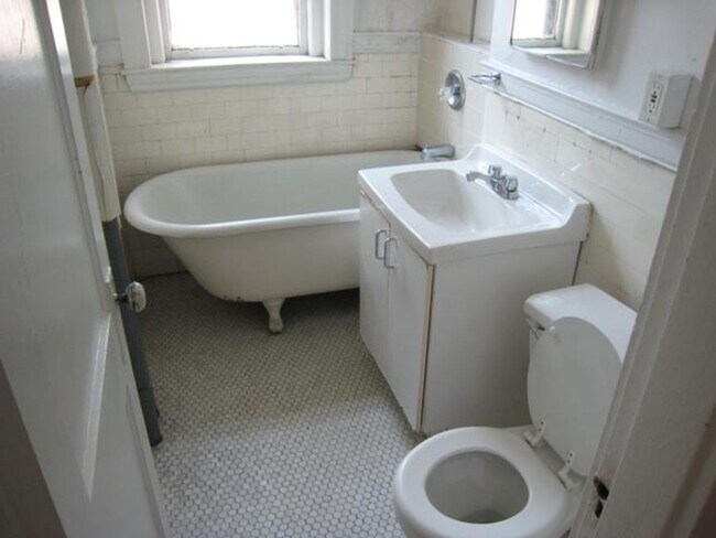 Foto del edificio - 327 Allston St