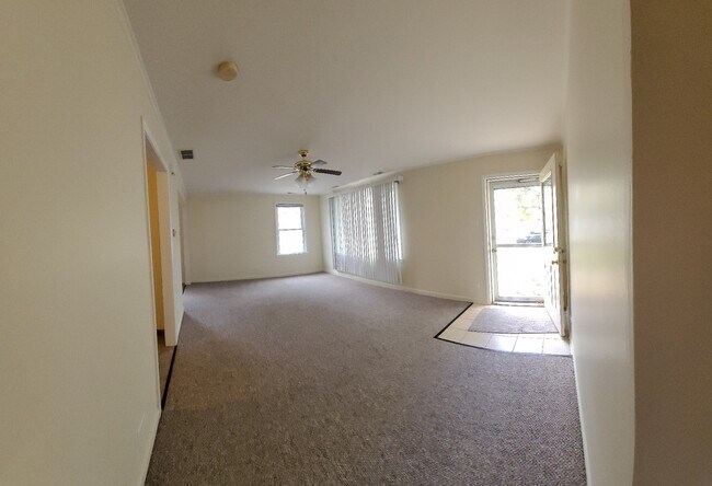 Building Photo - 316 Merrimac St