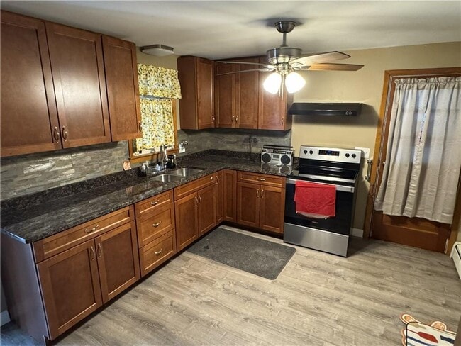 Foto del edificio - 22 Overhill Rd