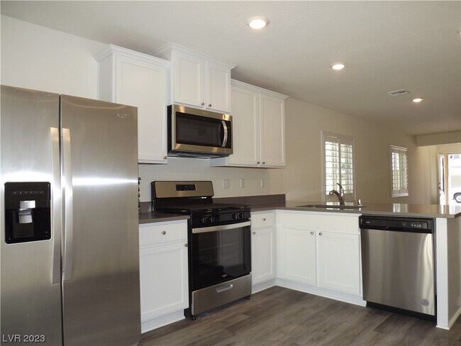 Building Photo - 1620 Oro Grande Dr