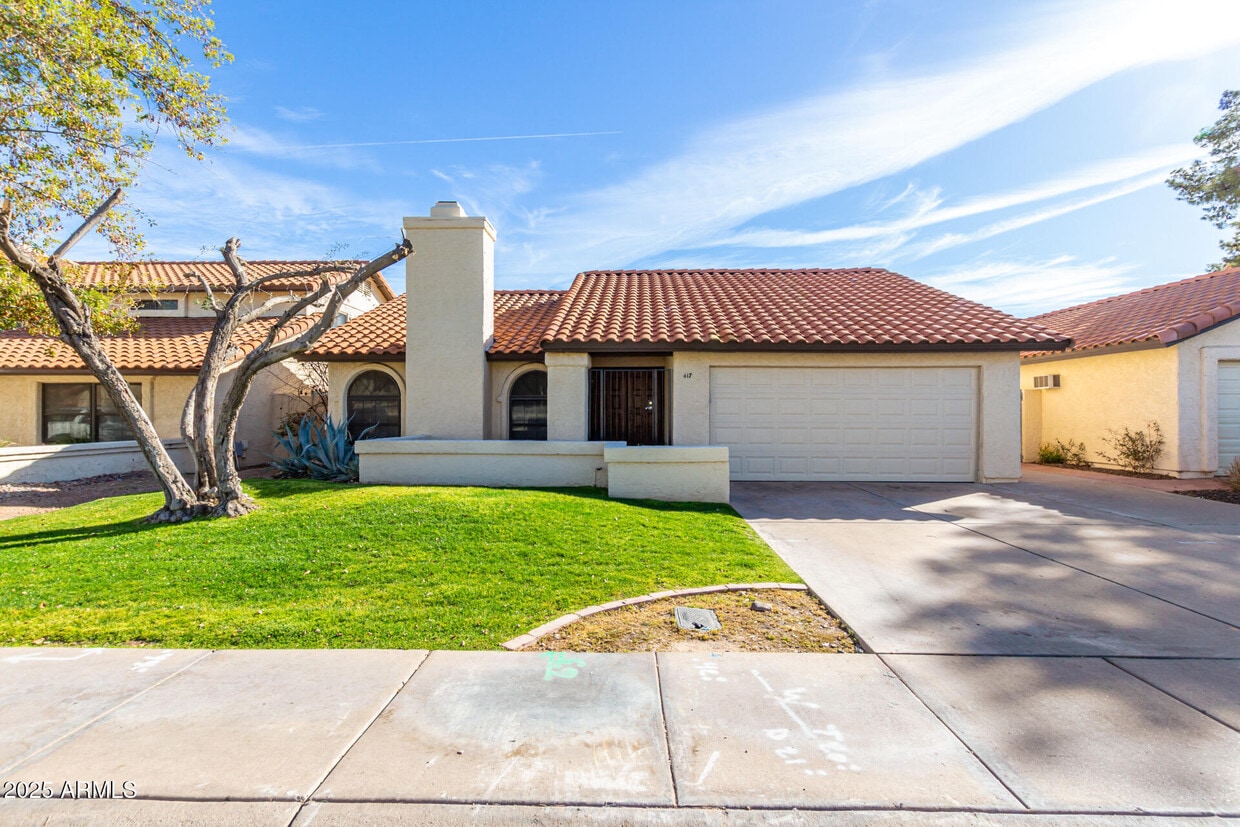 Foto principal - 417 E Marny Rd
