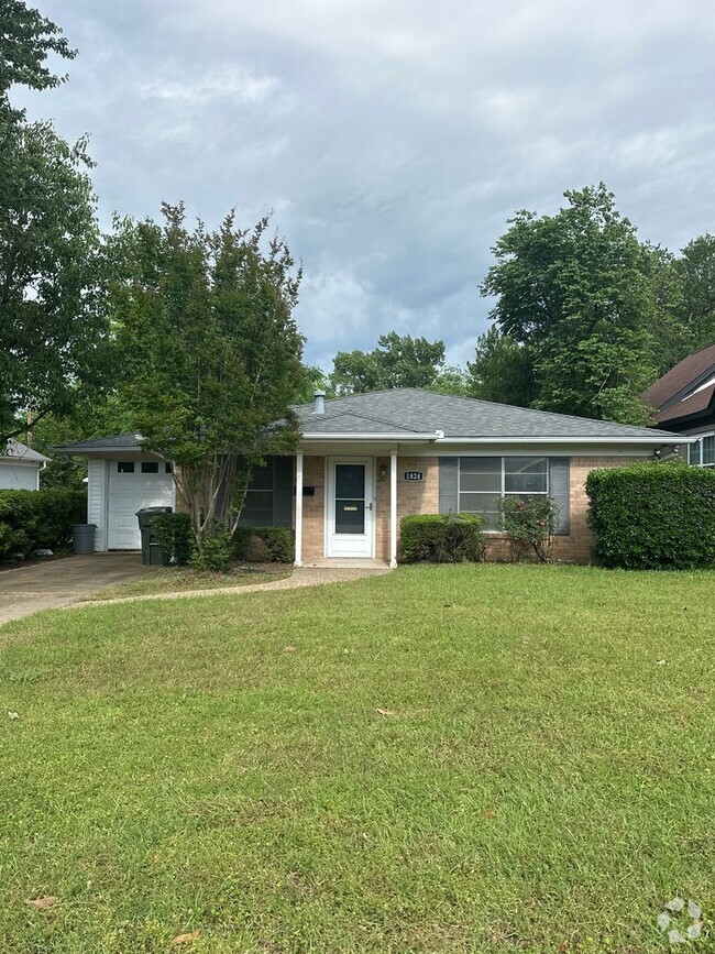 Building Photo - 1824 Jarrel Ave