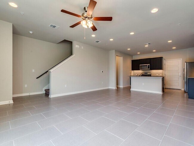 Foto del edificio - 13800 Lyndhurst St