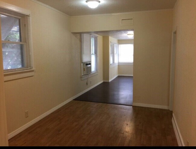 Foto del edificio - 2 bedroom  in St. Pete