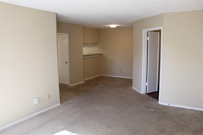 Foto del edificio - Cozy 2 bedroom Condo in Far North Dallas w...
