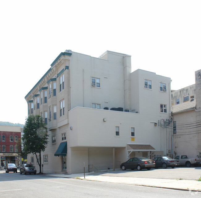 Building Photo - Berwick House Apartments