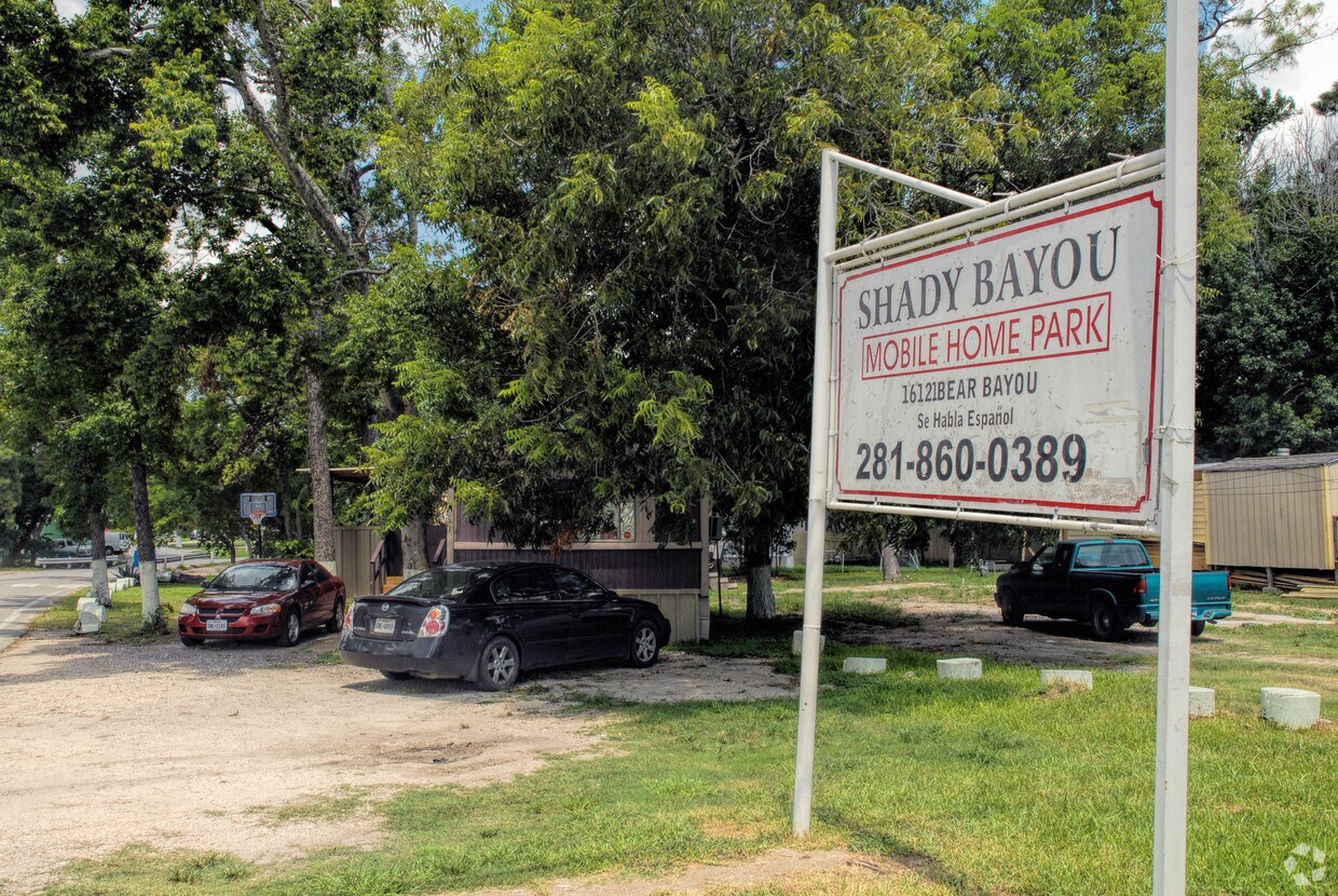 Building Photo - Shady Bayou