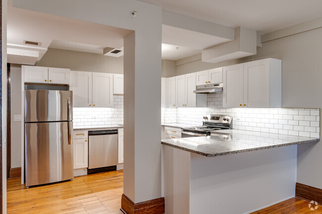 1BR, 1BA - 600SF - Kitchen - The Addison Apts