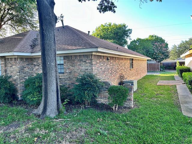 Building Photo - 327 Meadowlark Ln