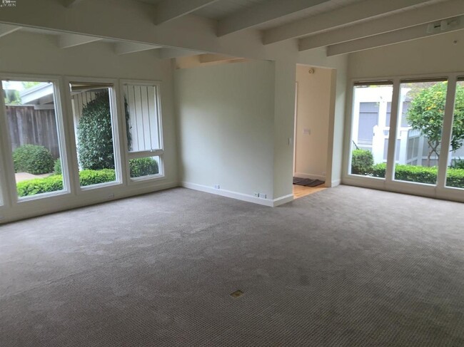 Building Photo - 311 San Rafael Ave