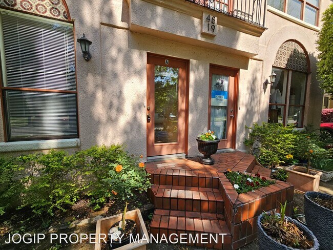 Building Photo - 2 br, 2.5 bath House - 4819 Swiss Avenue # A