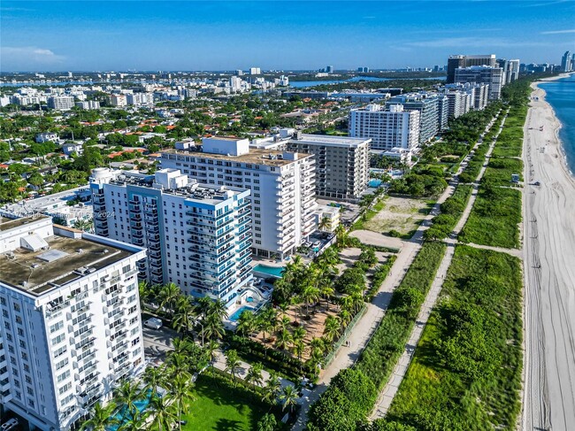 Foto del edificio - 9201 Collins Ave