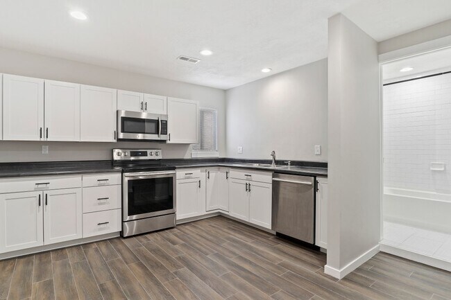 Building Photo - 429 W 5000 S