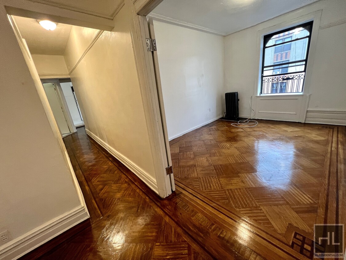 Primary Photo - 3BR Flex 4BR 1300sft. Pre-War Next To Brow...