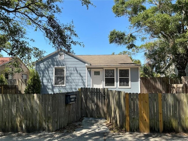 Building Photo - 3919 1st Ave N
