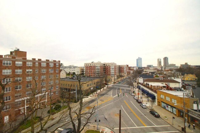 Foto del edificio - 1 Old Mamaroneck Rd
