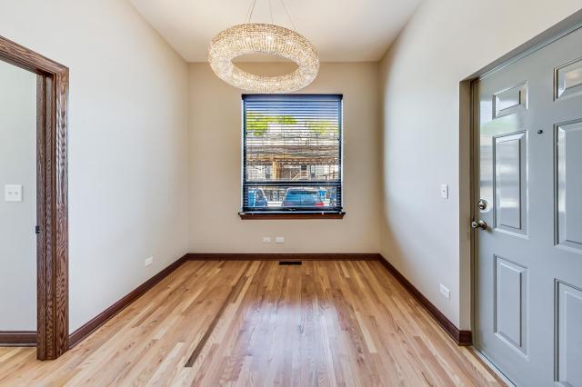 Building Photo - 3 bedroom in Chicago IL 60614