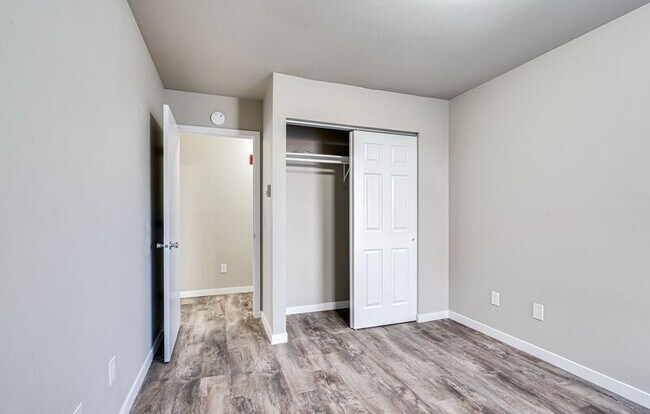 Foto del edificio - 825 Wisconsin St