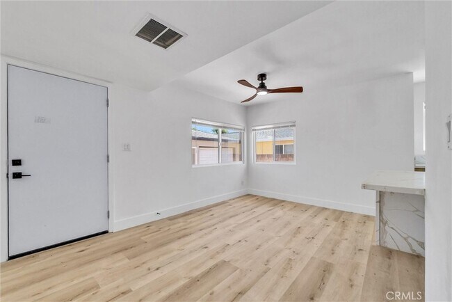 Foto del edificio - 5224 Hallowell Ave