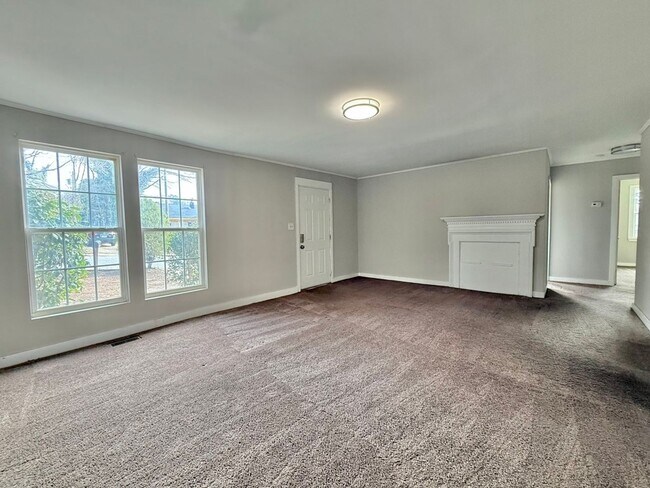 Foto del edificio - Newly Renovated 2 Bedroom 1 Bath Home In S...