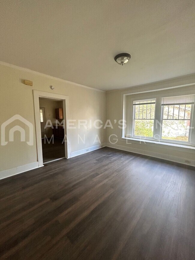 Foto del edificio - Home for rent in Tarrant!! COMING SOON!