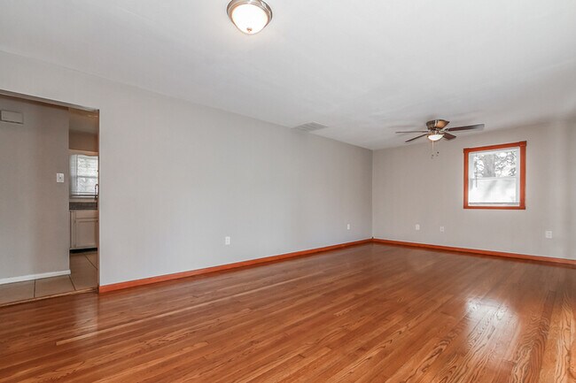 Foto del edificio - 1044 Farmview Dr