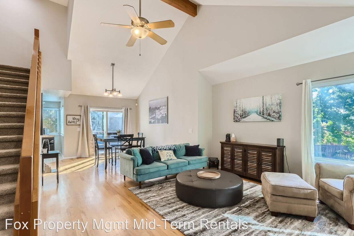 Foto principal - 5 br, 3 bath House - 444 Grouse Ct.