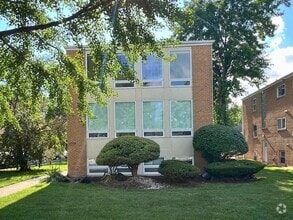Building Photo - 3014 Harlem Ave