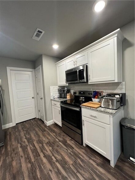 Building Photo - 605 E Wire Ridge Dr