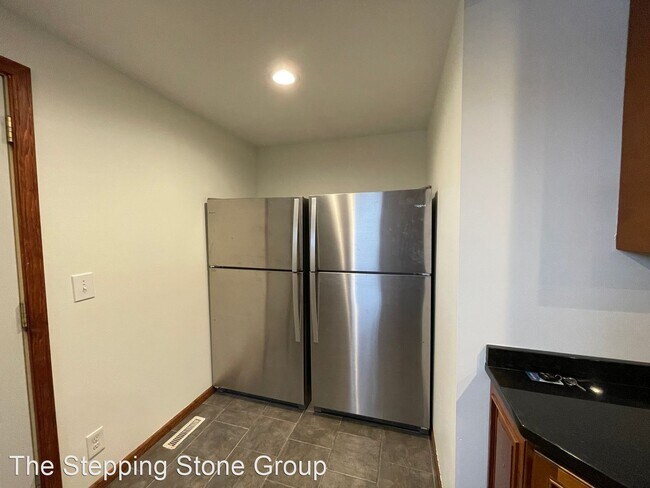 Building Photo - 6 br, 2 bath House - 1096 22nd Ave SE