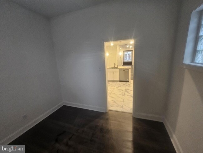 Building Photo - 423 N 52nd St