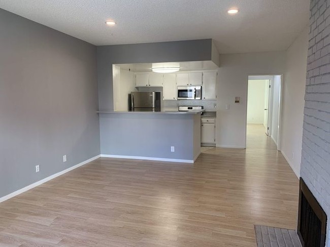 Foto del edificio - 1 Bedroom Apartment For Rent in Culver City