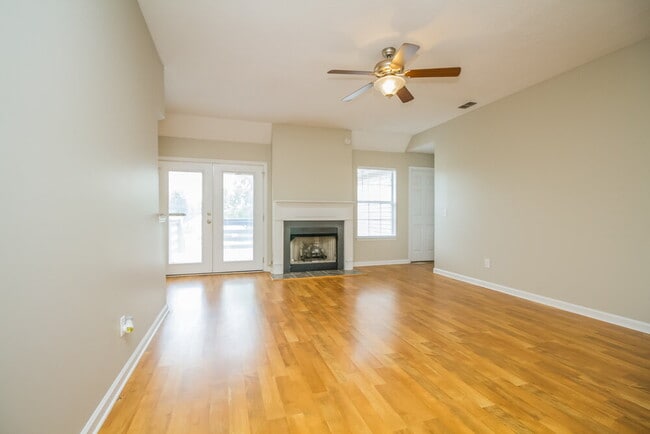 Building Photo - 5356 Sunnyvale Dr