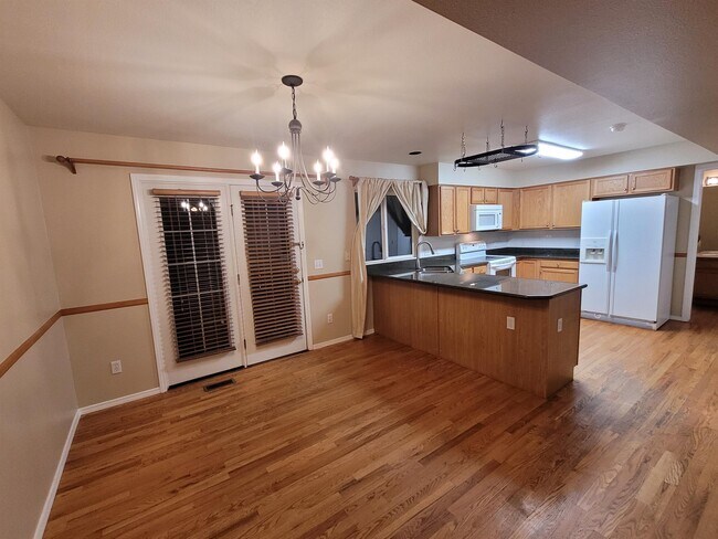 Foto del edificio - 156 Misty Creek Dr