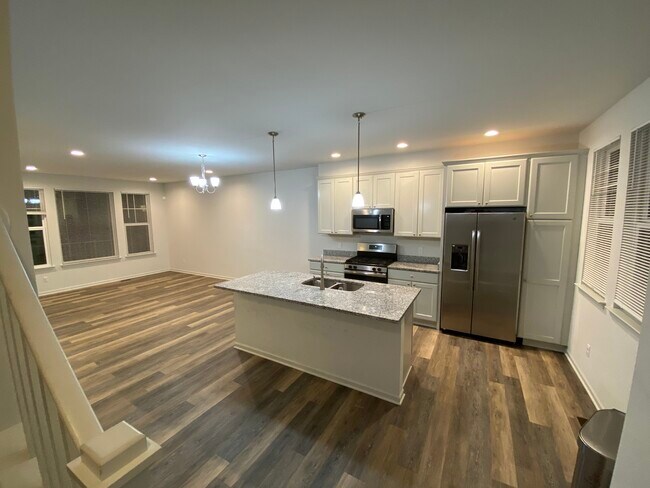 Building Photo - 466 N Wixom Rd