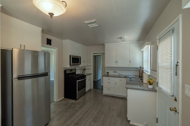 Foto del edificio - Charming Monrovia Home in a Prime Location!