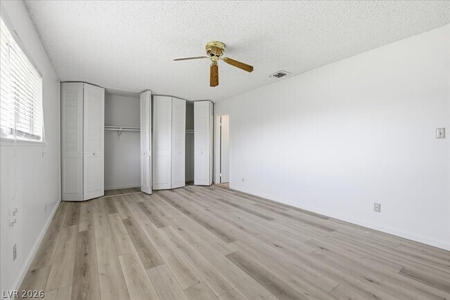 Foto del edificio - 210 Greenbriar Townhouse Way
