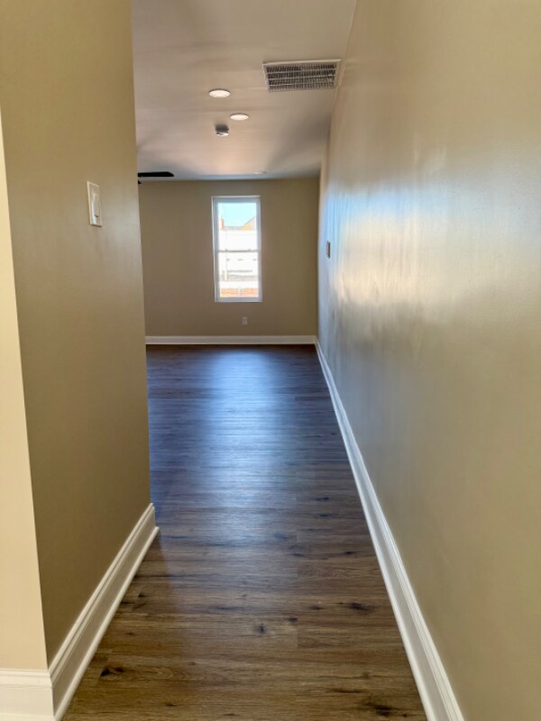 Building Photo - 605 N 64th St